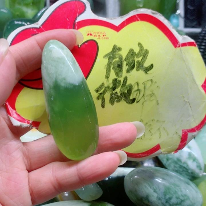 追***忆未镶嵌蛇纹石玉手把件