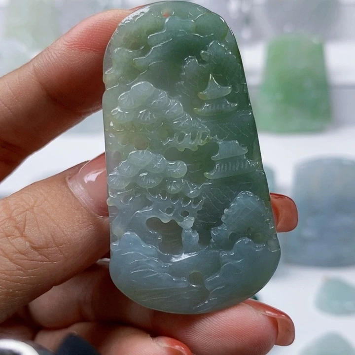 翡翠未镶嵌颈饰翡翠