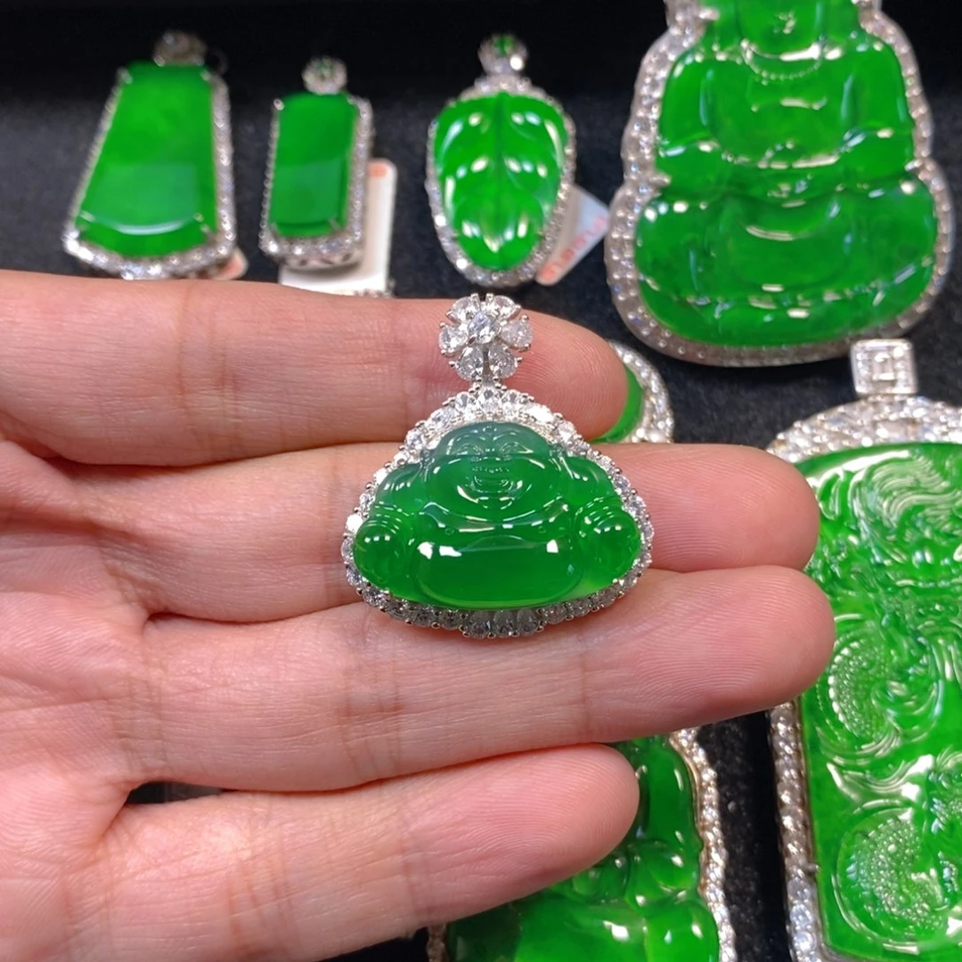 颈饰银S925镶嵌翡翠佛公吊坠