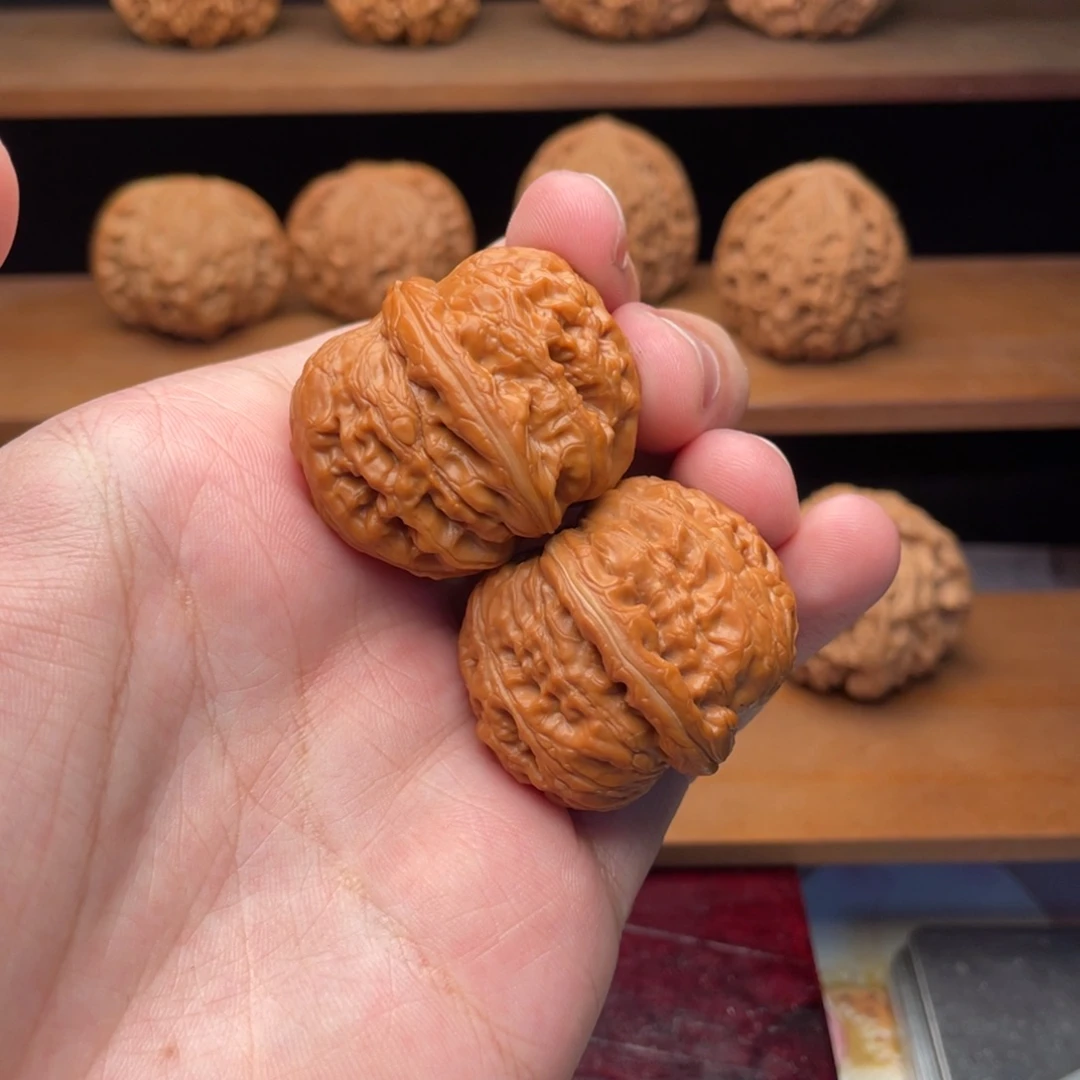 文玩核桃把件37元宝