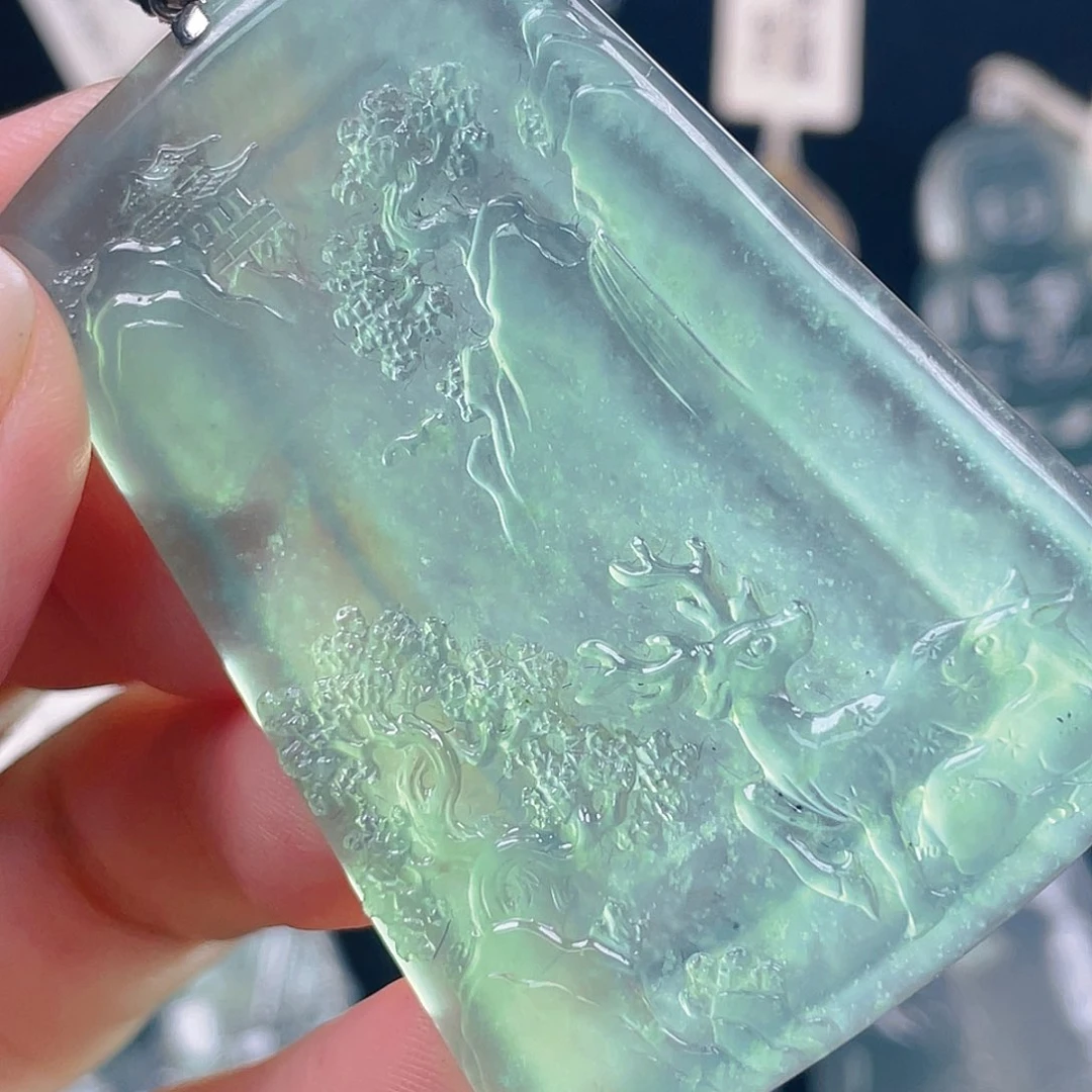 颈饰18K金镶嵌翡翠1，