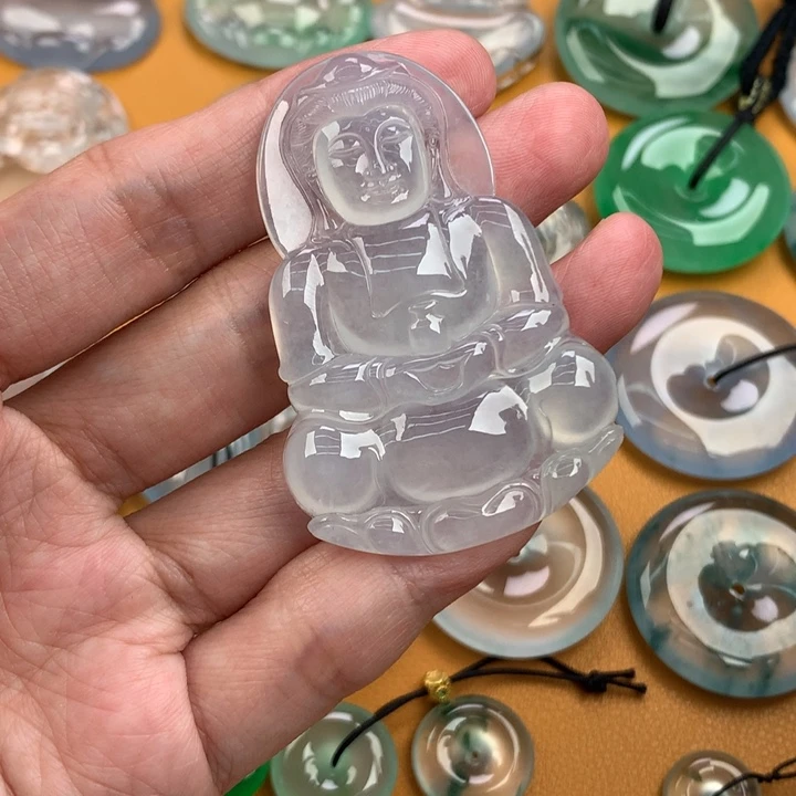 颈饰未镶嵌翡翠…..