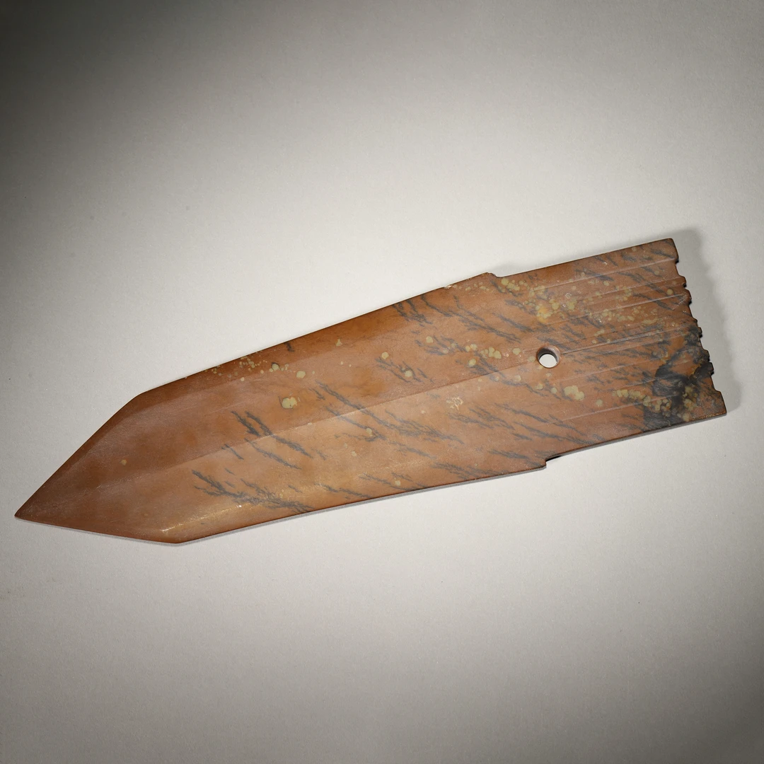 Lot29明代 玉戈摆件