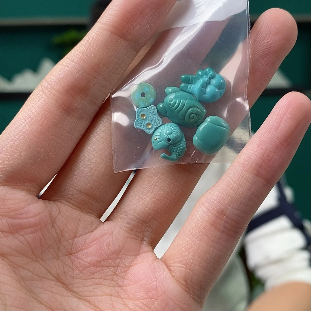 绿松石未镶嵌珠宝奇石