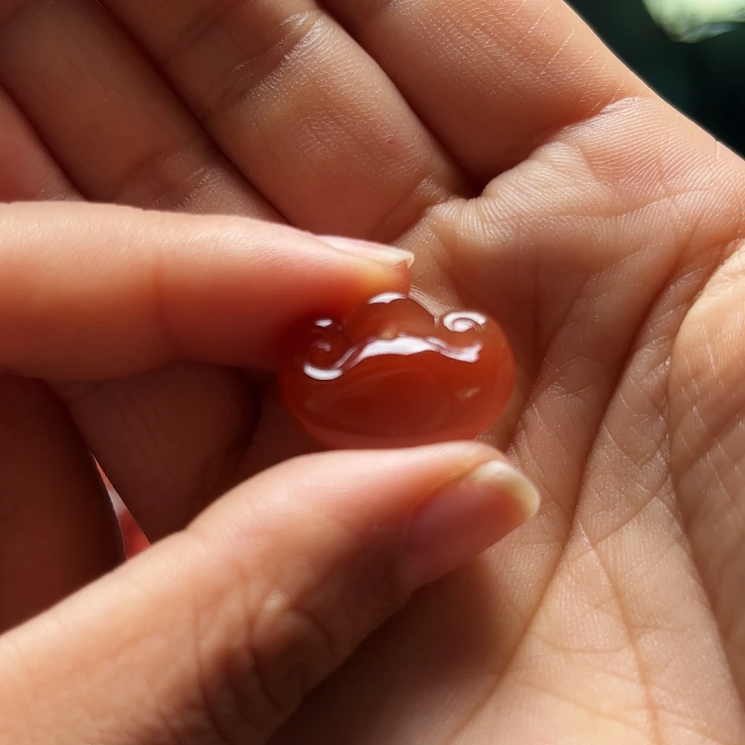 南红玛瑙未镶嵌珠宝奇石