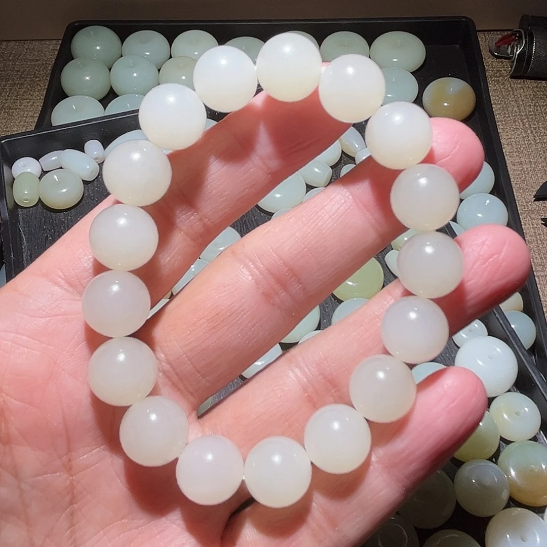 就***儿和田玉未镶嵌颈饰