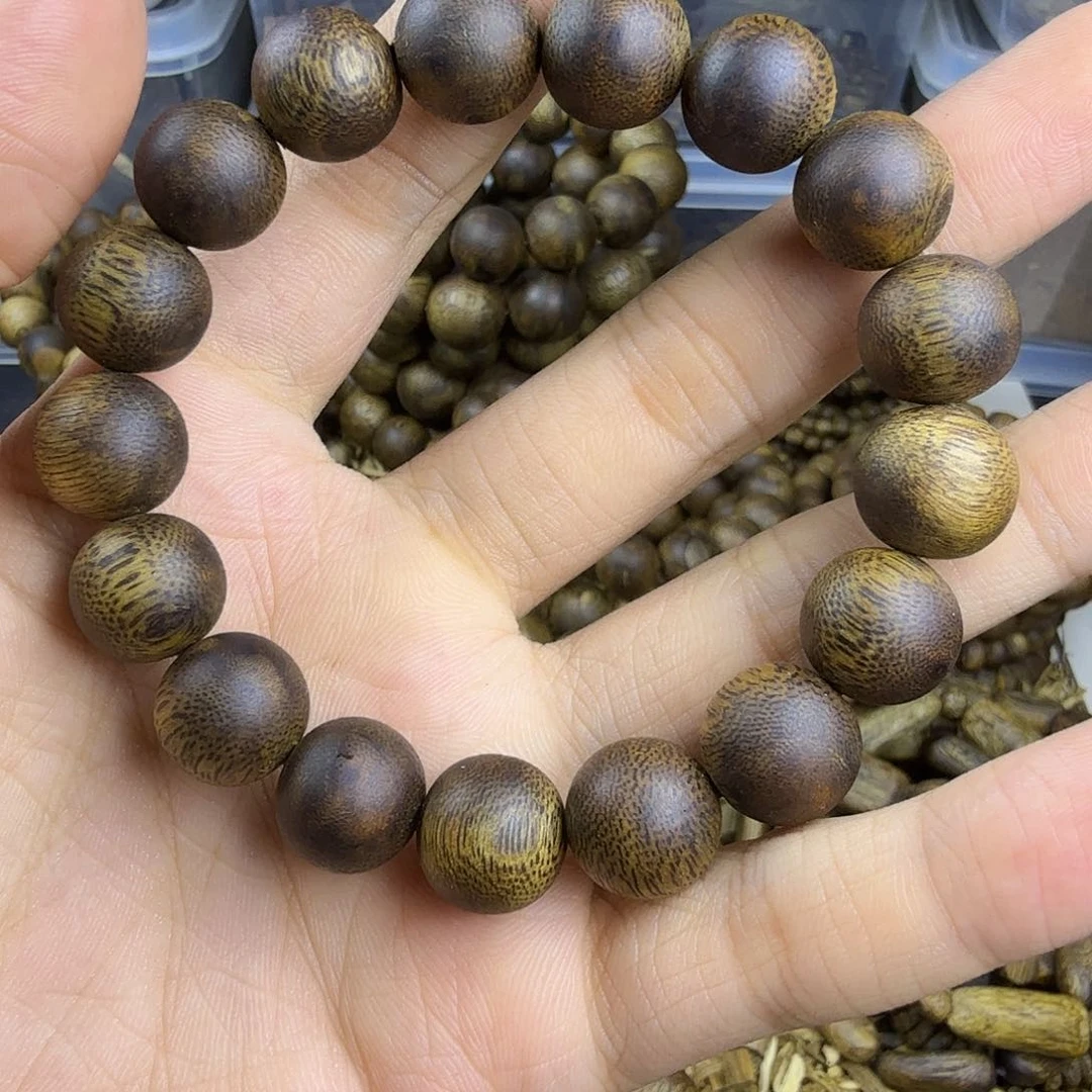 沉香沉香碎屑Ｆ卡1.3mm，15.9克