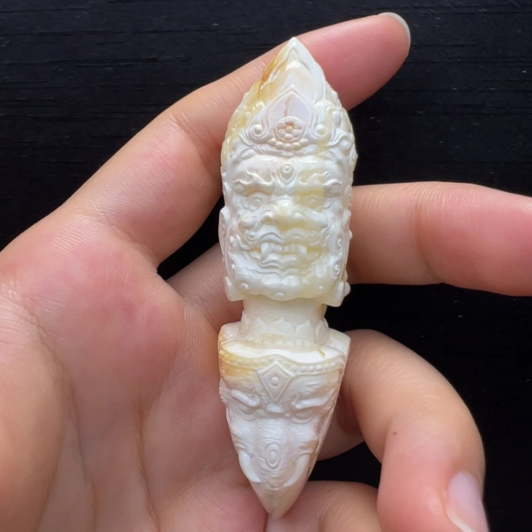 琥珀未镶嵌裸石金刚杵