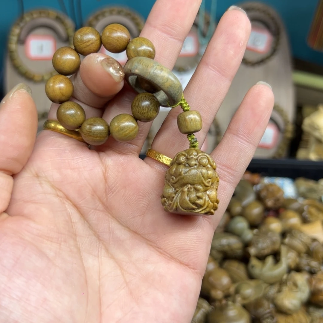 维腊木（绿檀）无事牌