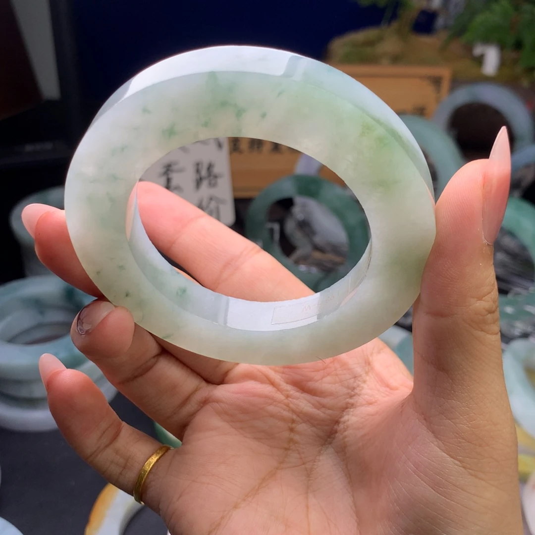 定制翡翠手镯未镶嵌