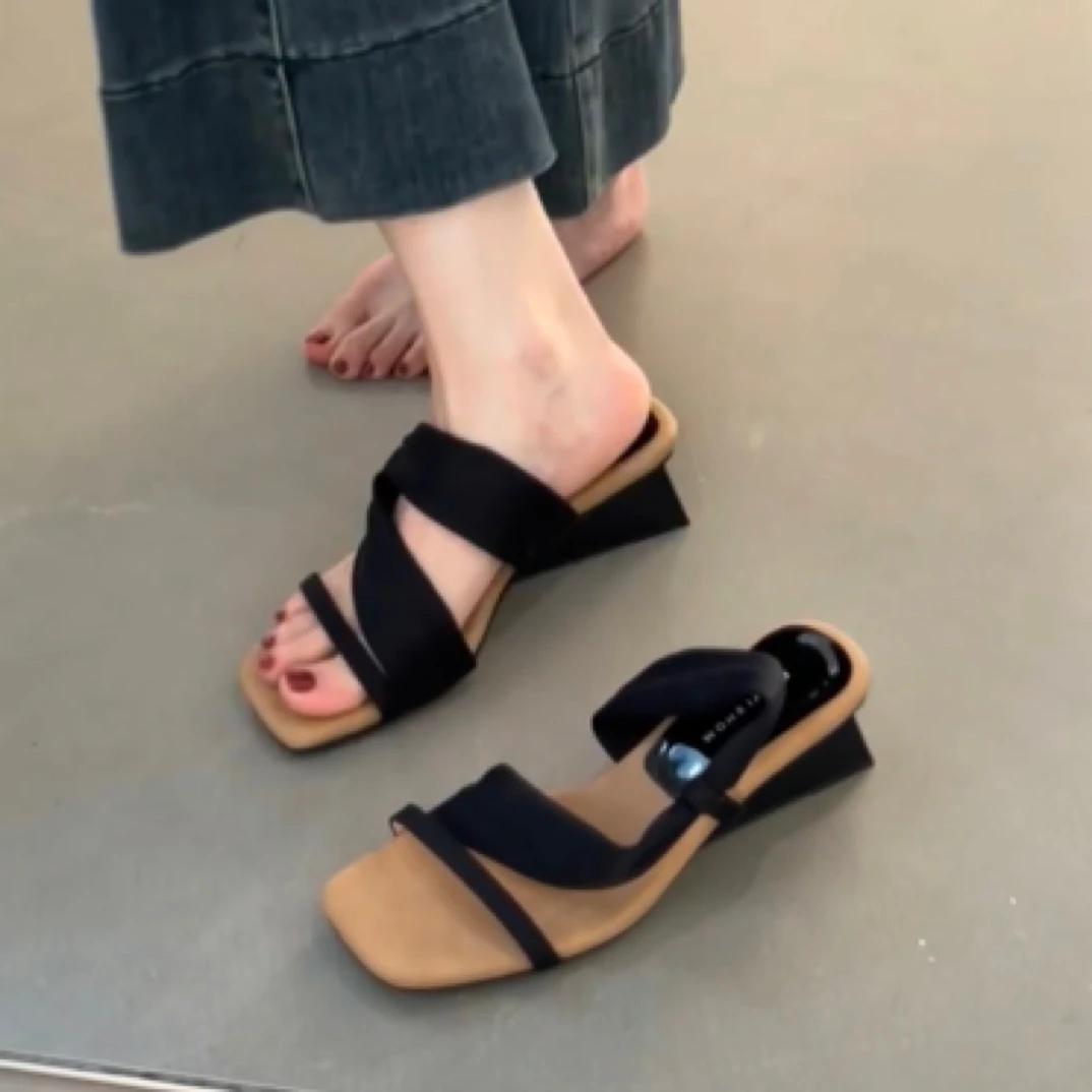 DPX-H3898设计感凉拖鞋2025夏季法式绕带露趾坡跟一字带凉鞋