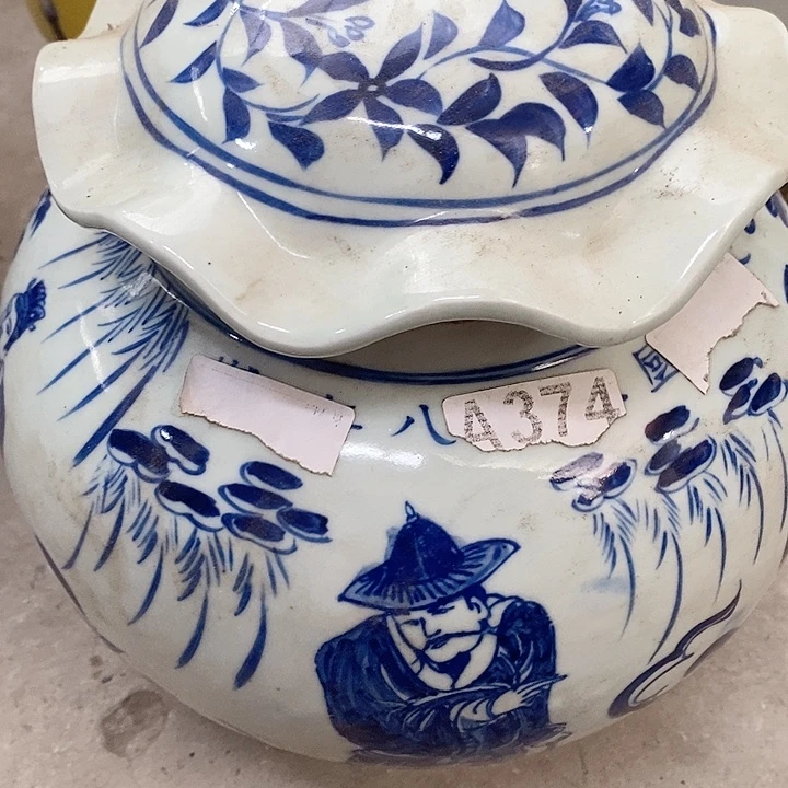 瓷片我也好可爱☺️？在干嘛