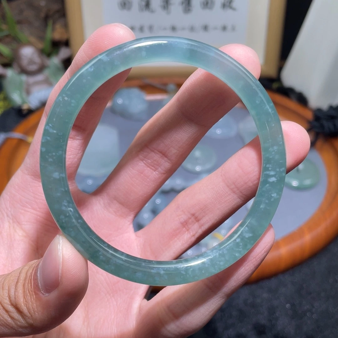 未镶嵌手链翡翠手镯