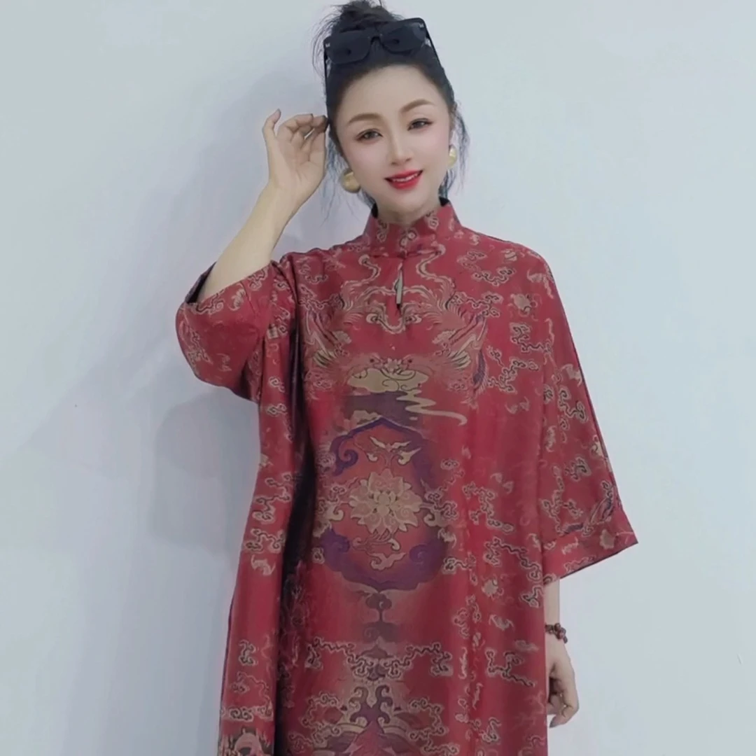 时尚高端大气宽松复古美裙。