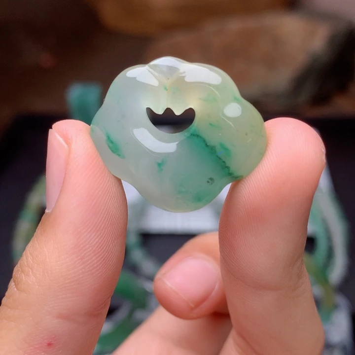 石英质玉未镶嵌吊坠(不含链)