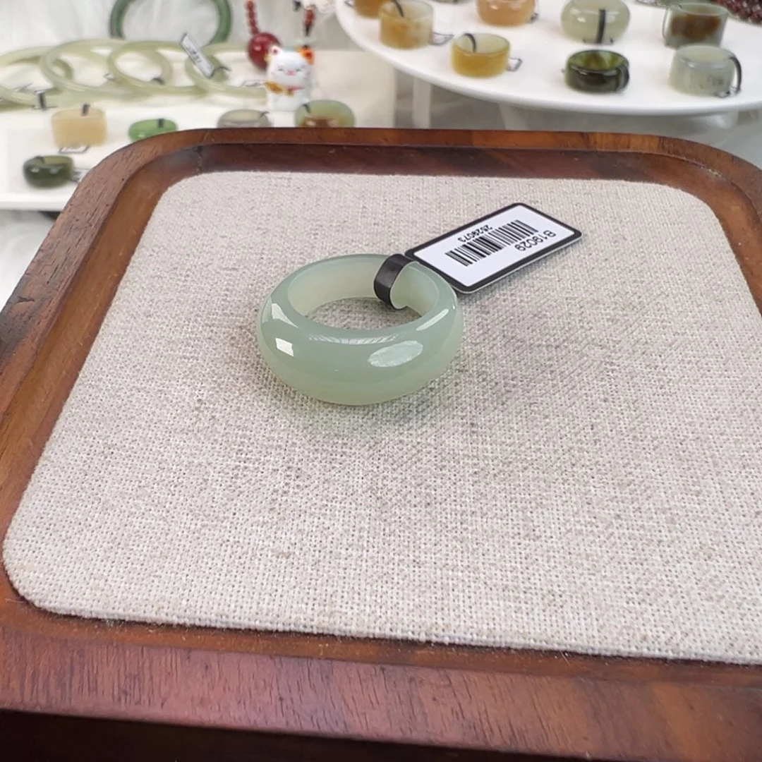 和田玉未镶嵌戒指w8奶蓝馒头18.0不退换