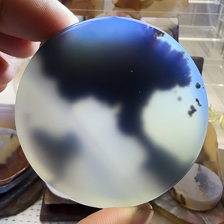 玛瑙/玉髓未镶嵌珠宝奇石