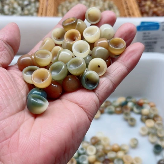 白玉菩提吊坠瑕疵13多宝碗大肠50颗