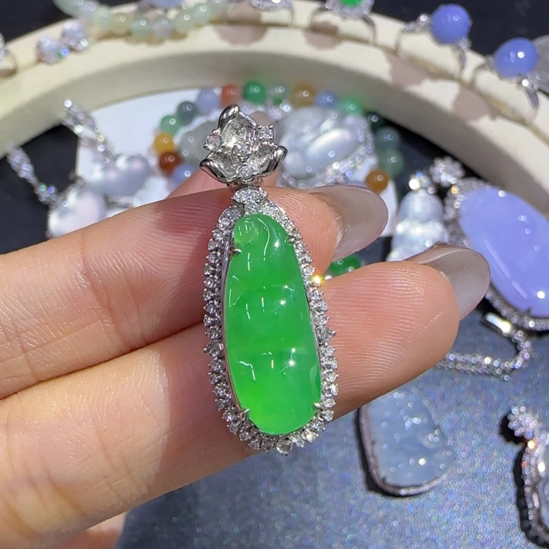 翡翠18K金镶嵌颈饰精品