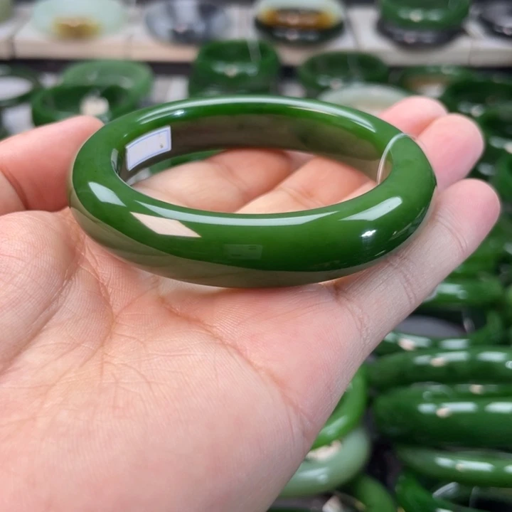 和田玉（碧玉）手镯未镶嵌