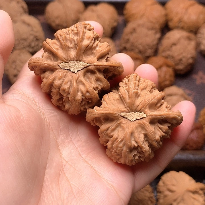 文玩核桃吊坠密纹42尺