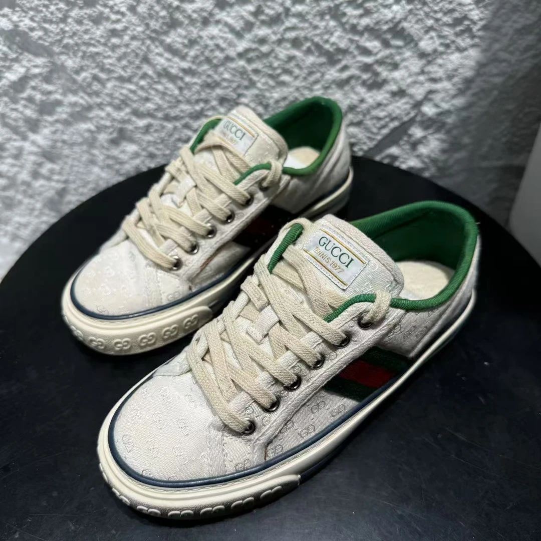 95新 GUCCI/古驰 35.5码/仔仔女鞋/白色双G印花女士板鞋 xxs986