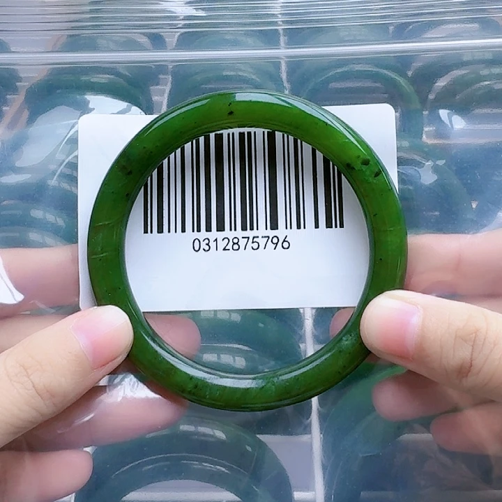 和田玉（碧玉）手镯未镶嵌59微瑕