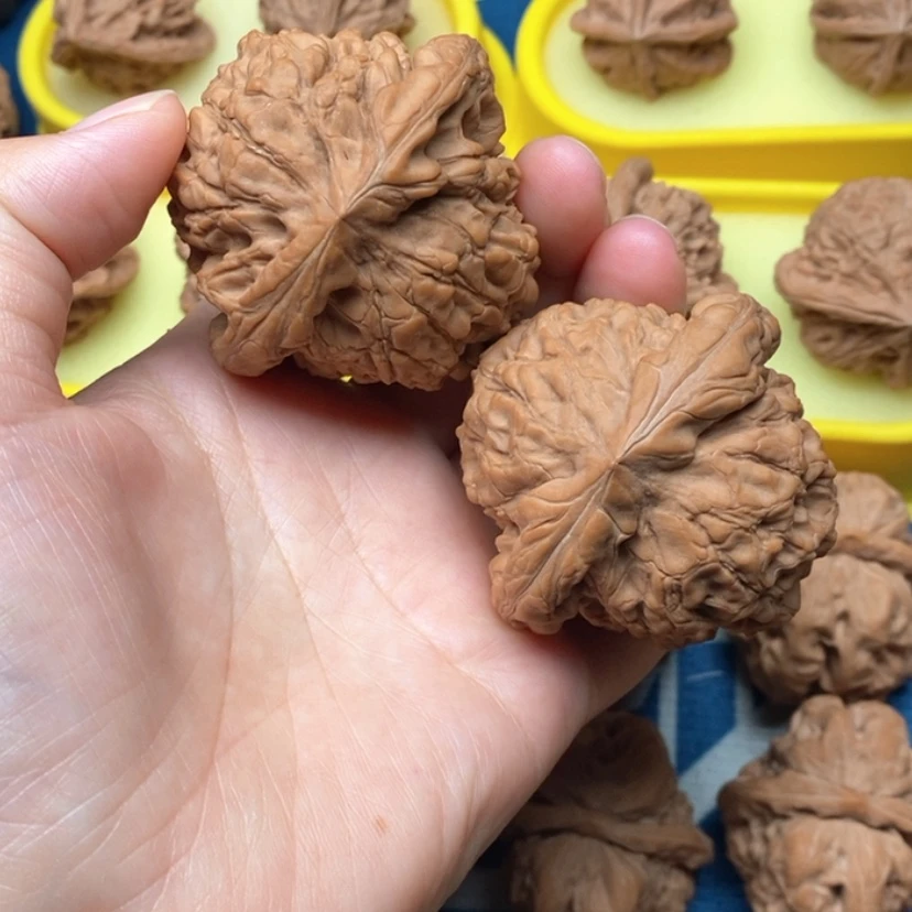 【闪购商品】手串/手链核桃边52全品龙鼎