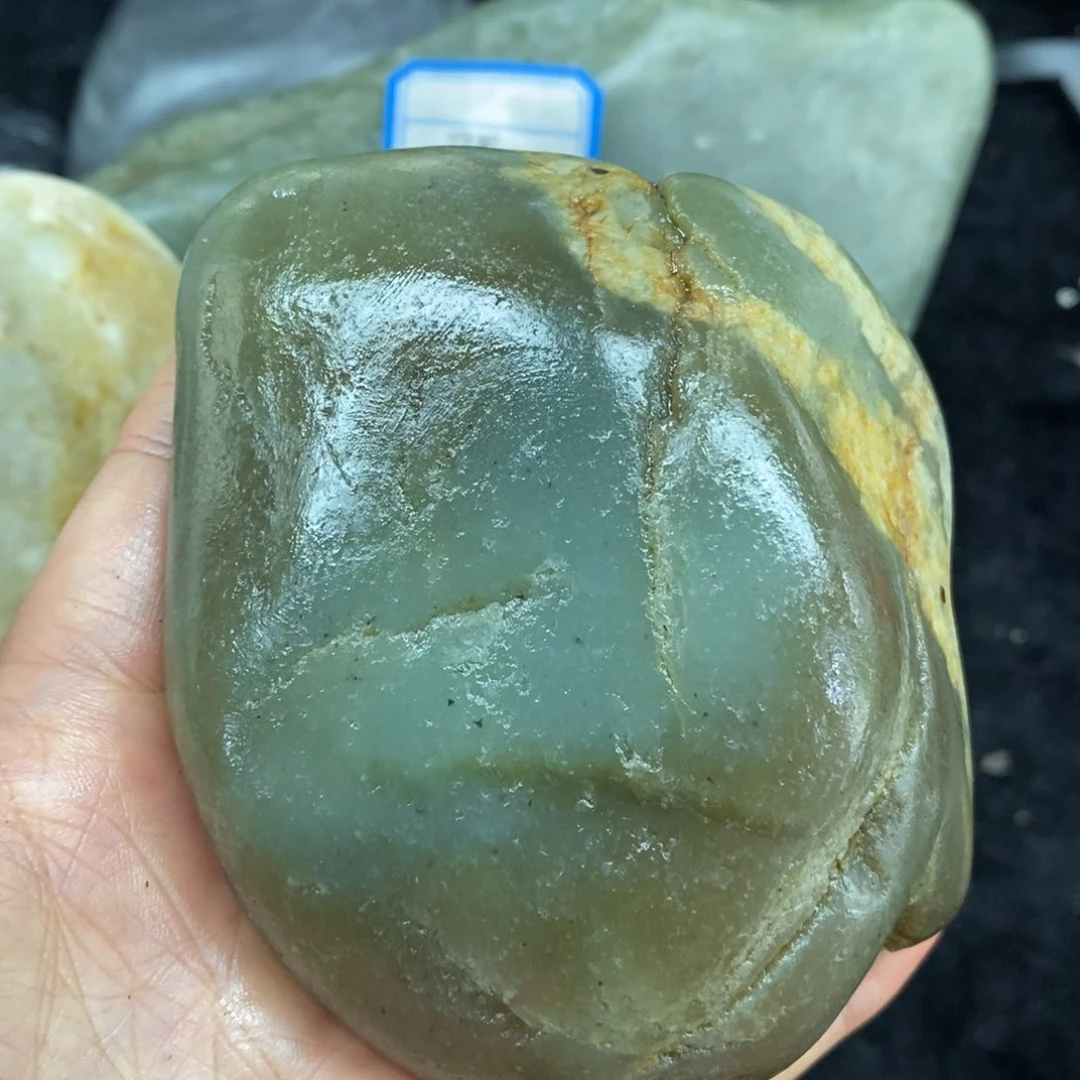 未镶嵌和田玉（糖玉）挂件