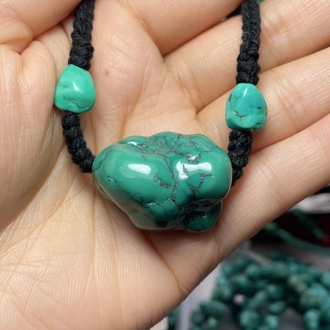 女***王绿松石未镶嵌手链