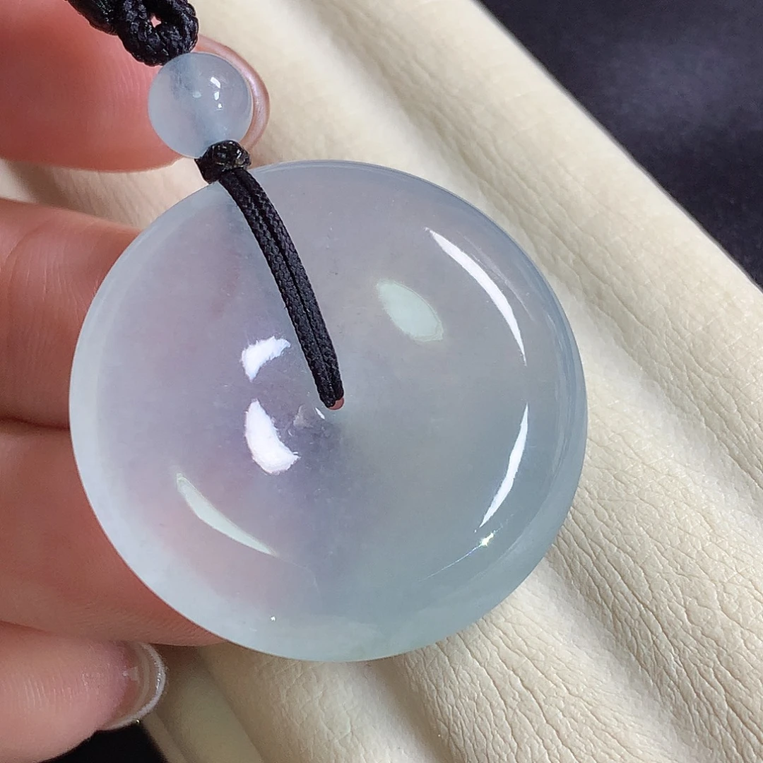 翡翠未镶嵌颈饰扣