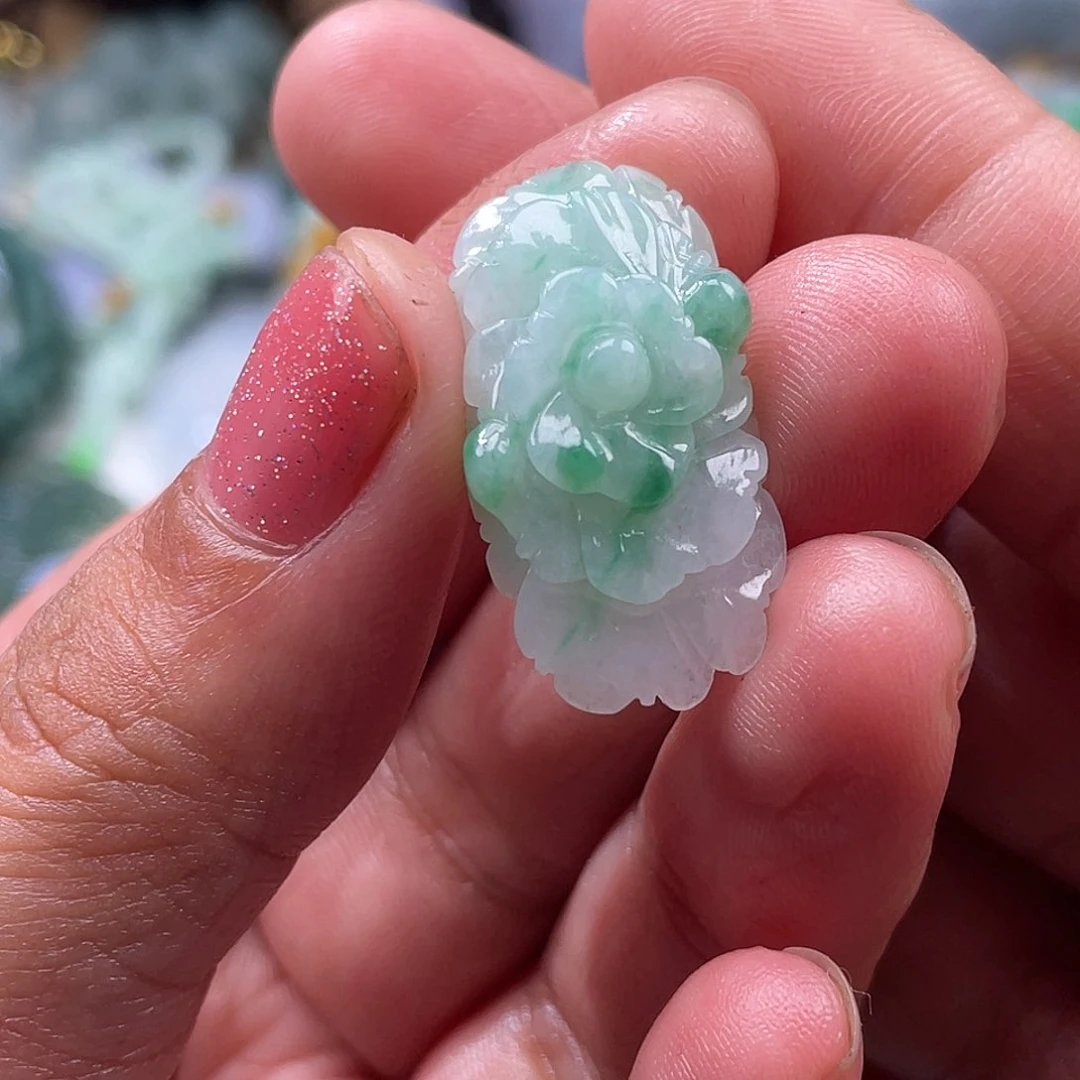 翡翠未镶嵌颈饰翡玉缘翡翠