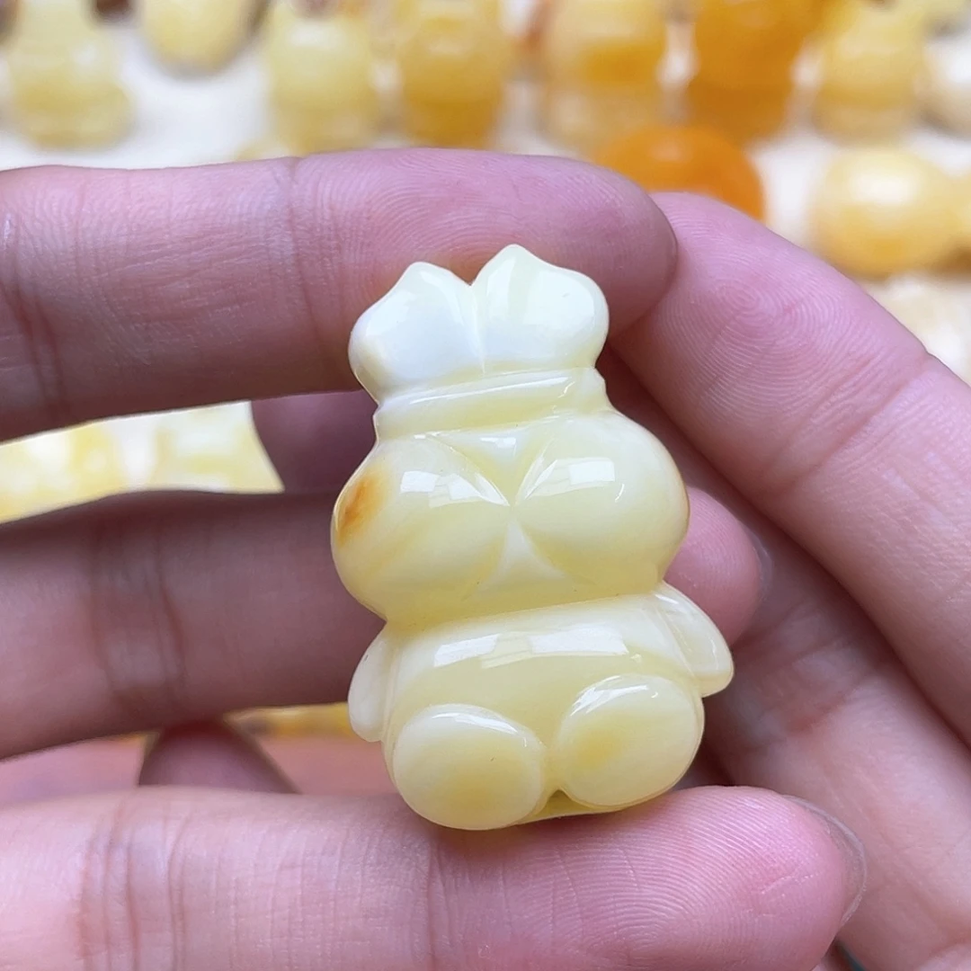 琥珀裸石未镶嵌蜜蜡