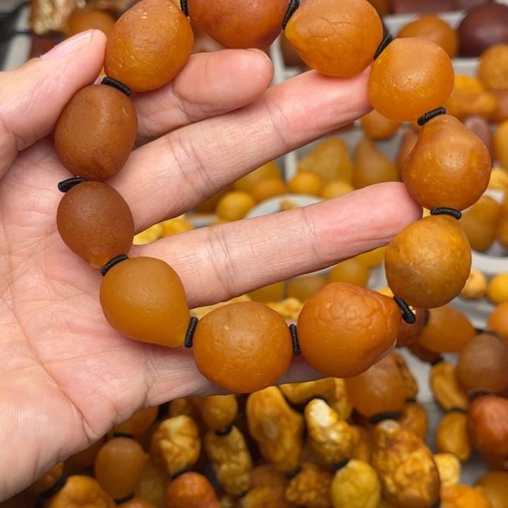 琥珀未镶嵌裸石天然蜜蜡手串