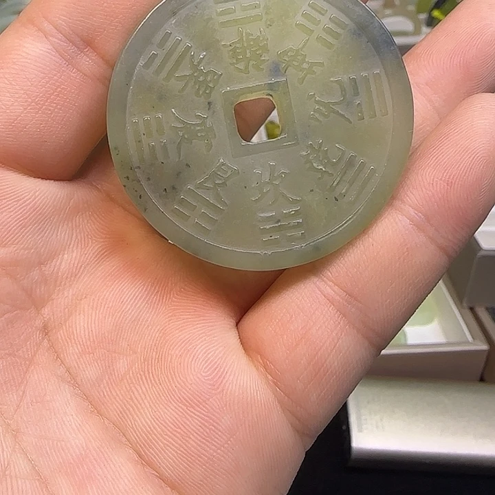 蛇纹石玉合金颈饰