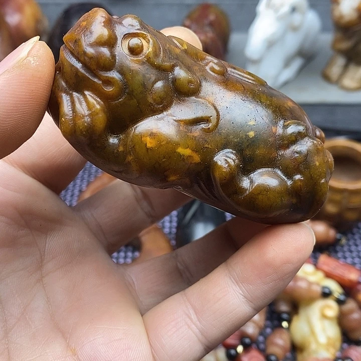 未镶嵌蛇纹石玉颈饰