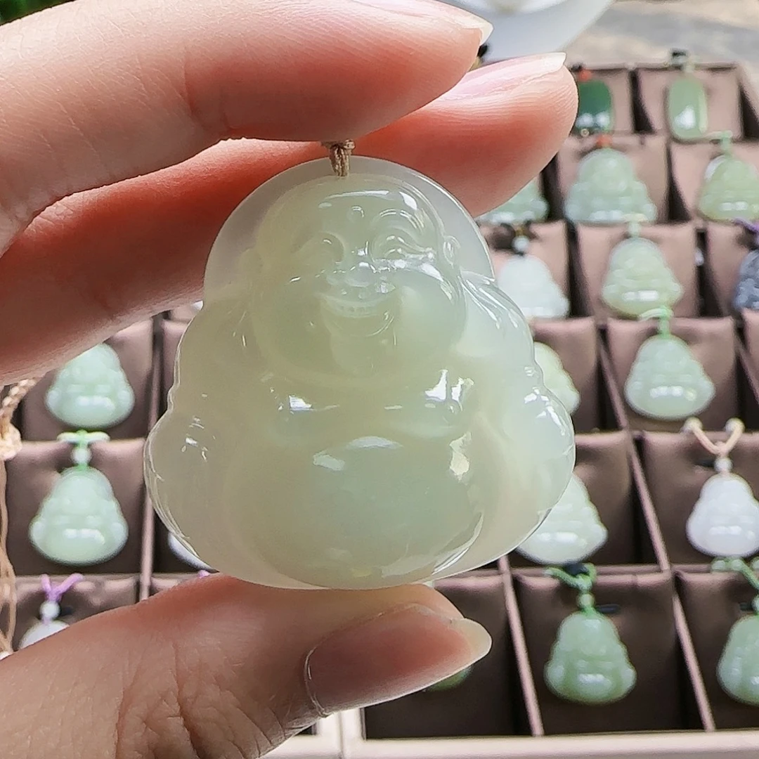 和田玉未镶嵌吊坠(赠链)