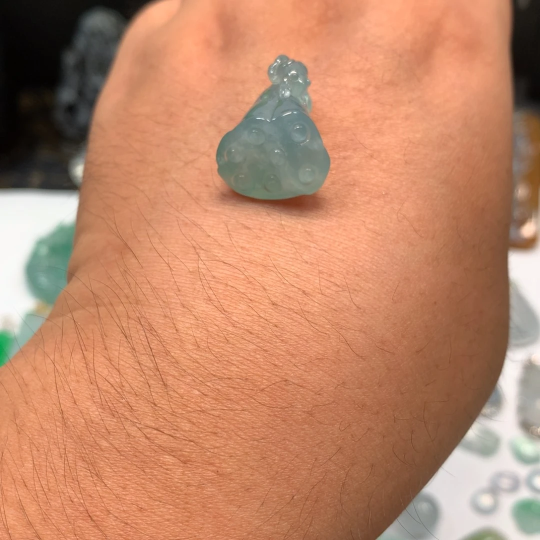 翡翠未镶嵌吊坠(不含链)蓮蓬