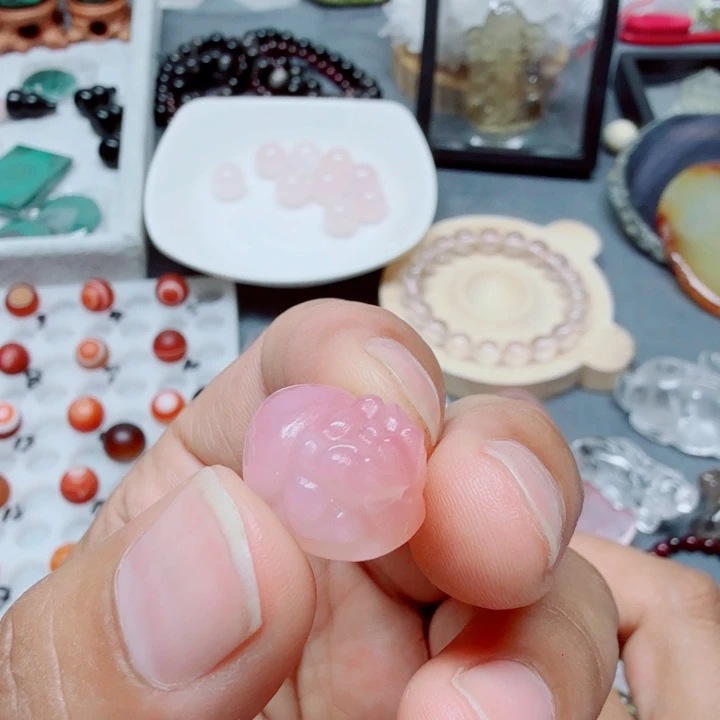 未镶嵌颈饰水晶水晶