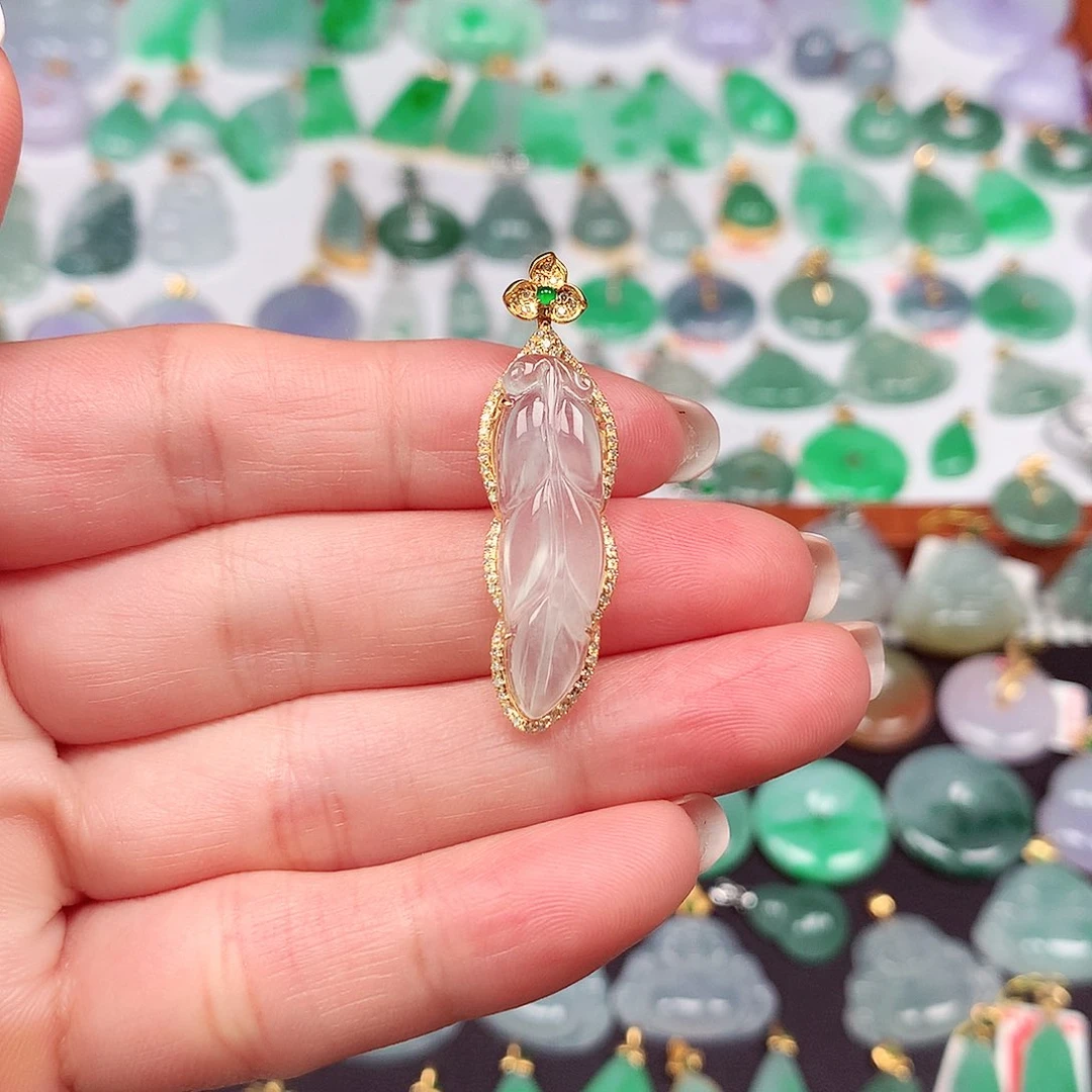 翡翠颈饰18K金镶嵌天然翡翠A货