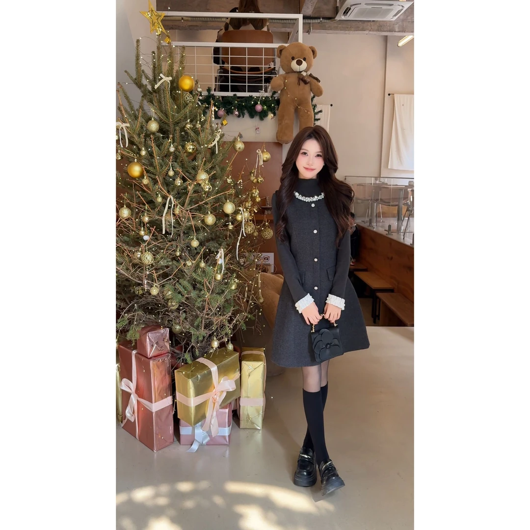 《巴黎晨曦》气质重工立体钉珠设计感背心裙打底衫显瘦两件套套装