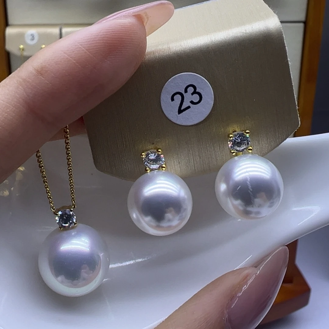 18K金镶嵌吊坠(赠链)淡水珍珠