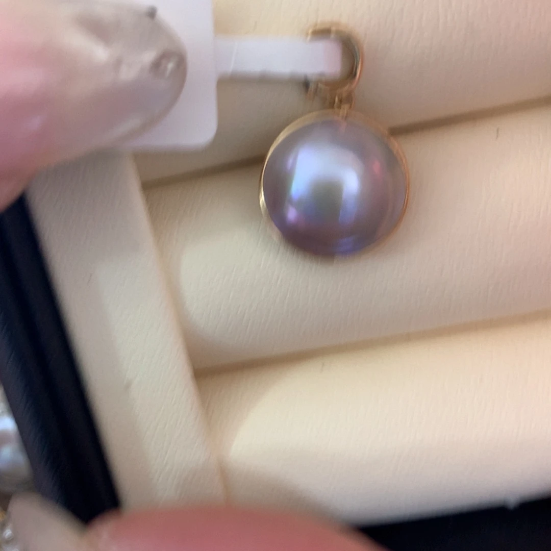 颈饰拼合珍珠（马贝珠）18K金镶嵌