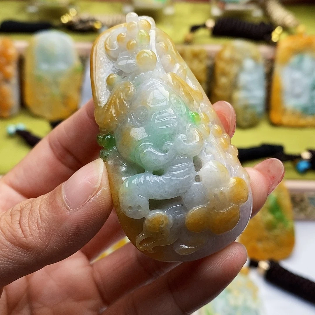 颈饰未镶嵌翡翠翡翠A货一物一证