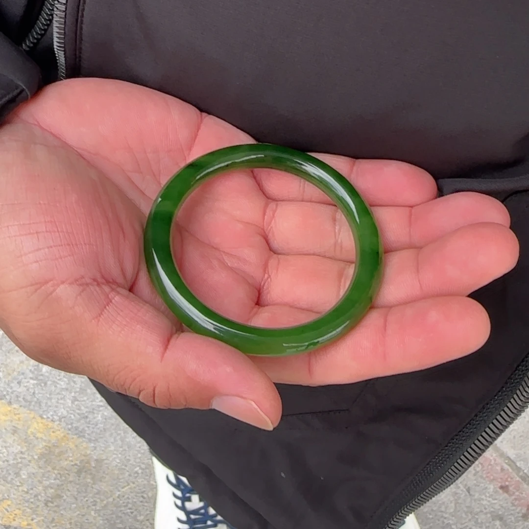 顺***儒和田玉未镶嵌手镯高冰阳绿55十