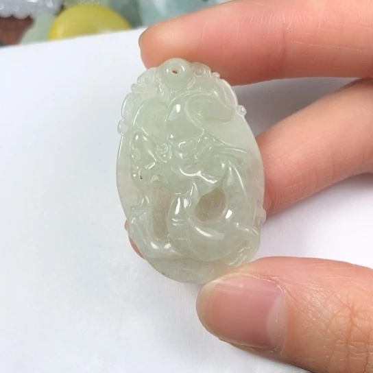 翡翠未镶嵌颈饰缅甸A货，每天下午1点半开播