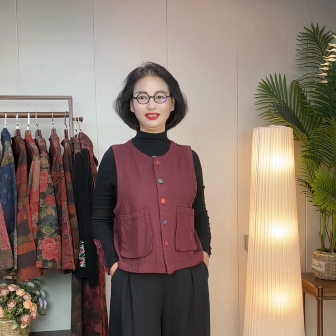 <彩扣马甲>极简风彩扣圆领开衫常宽松型秋季妈妈马夹民族风气质