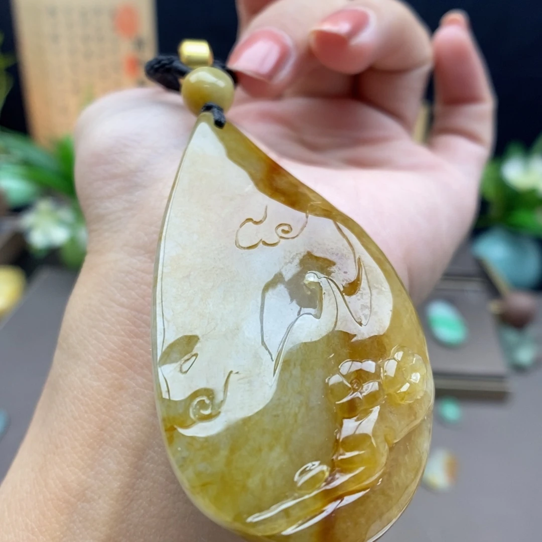 翡翠未镶嵌颈饰吊坠66