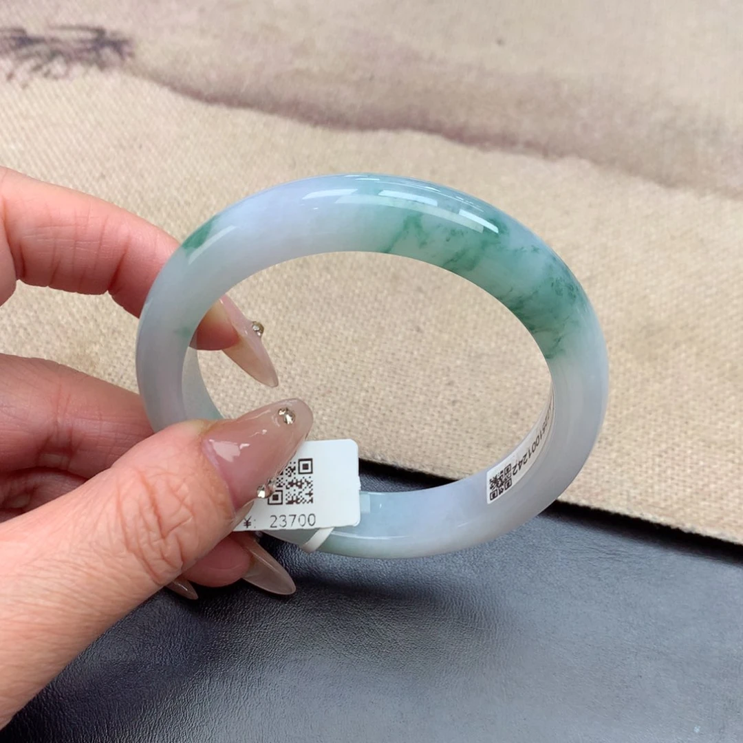 未镶嵌手镯翡翠缅甸翡翠手镯