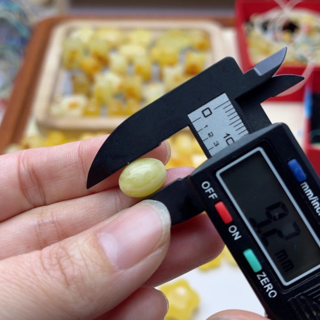 【闪购商品】蜜蜡裸石未镶嵌配饰